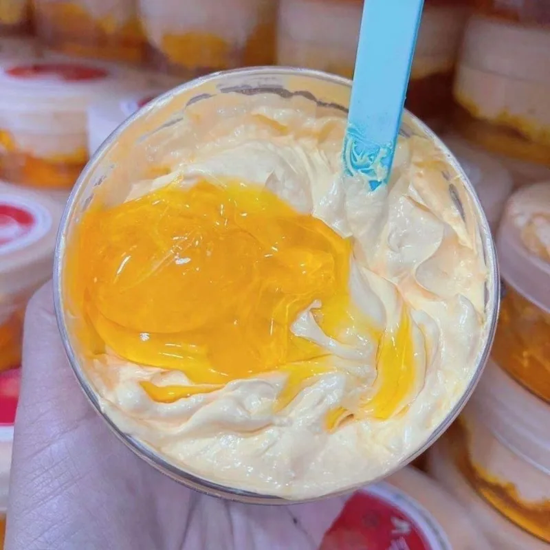 creme-corporelle-Eclaircissante-tropical-glow-kem-body-cot-thai-sieu-trang-1hu-lotion-hydratante-intense-pour-une-peau-radieuse