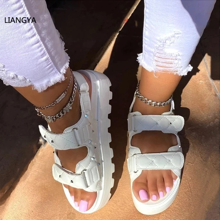 Retro Women's Sandals Fashion Floral Print Sewing Shoes Rhinestone Design Summer Sandals Soft Thick Sole Soft Sole Sports Beach