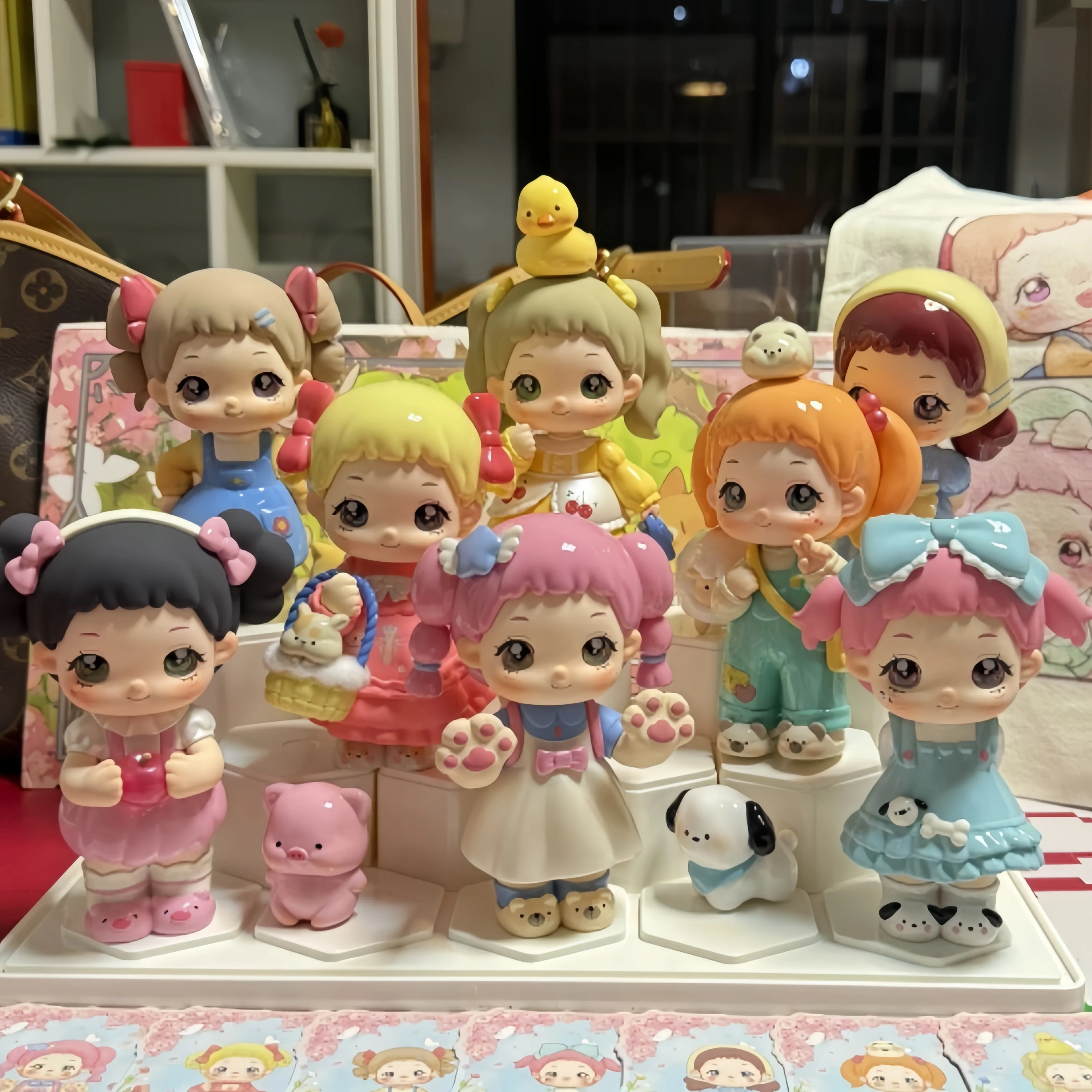 

BOP Mao Rongrong Spring Outing Blind Box 13CM Large PVC Figure Cute Desktop Collectible Doll Gift for Kids