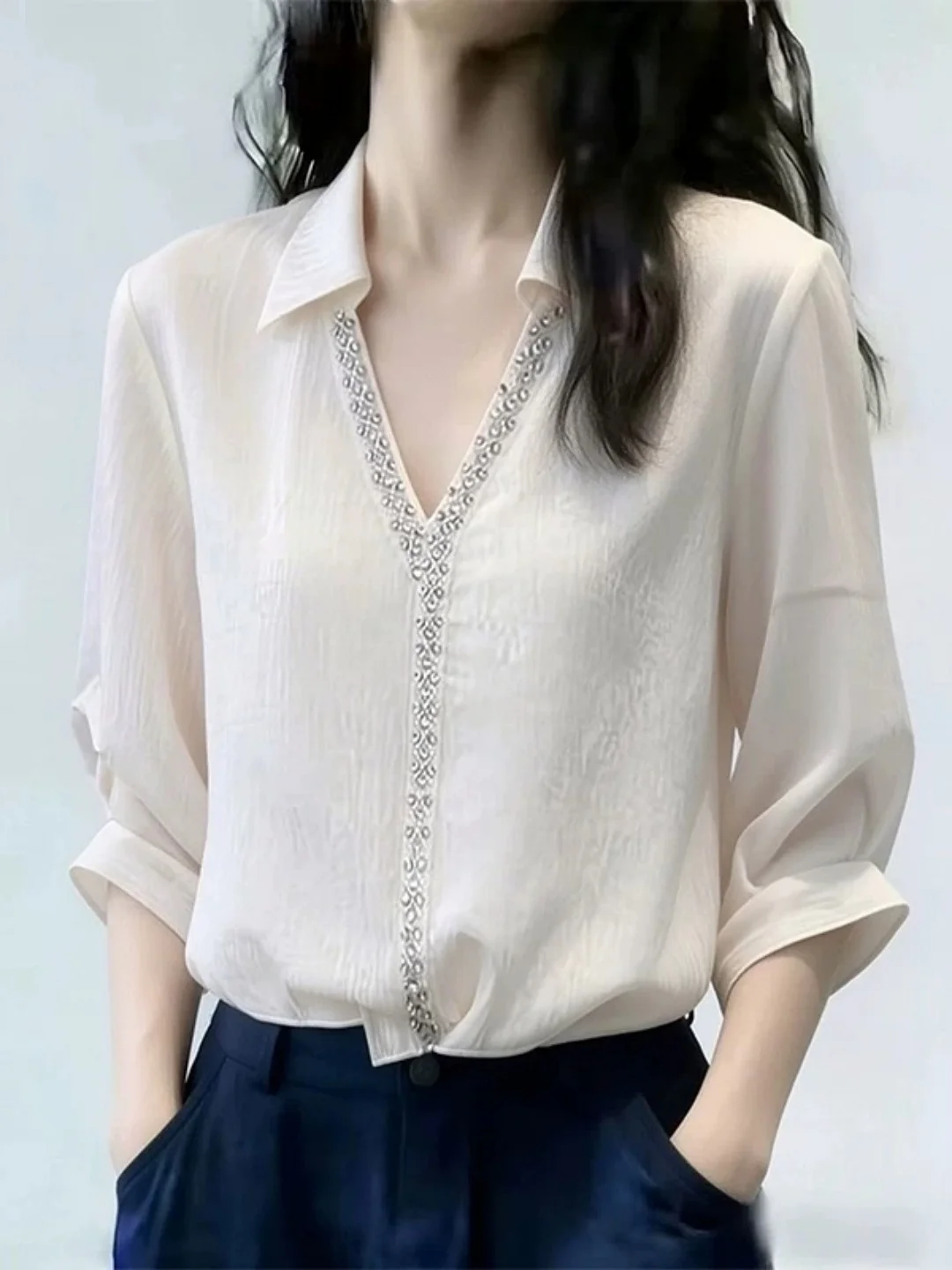 

Fashionable Short Sleeve Shirt V-Neck Heavy Rhinestone Slimming High-End Feeling Age-Defying Top French Style Loose Fit