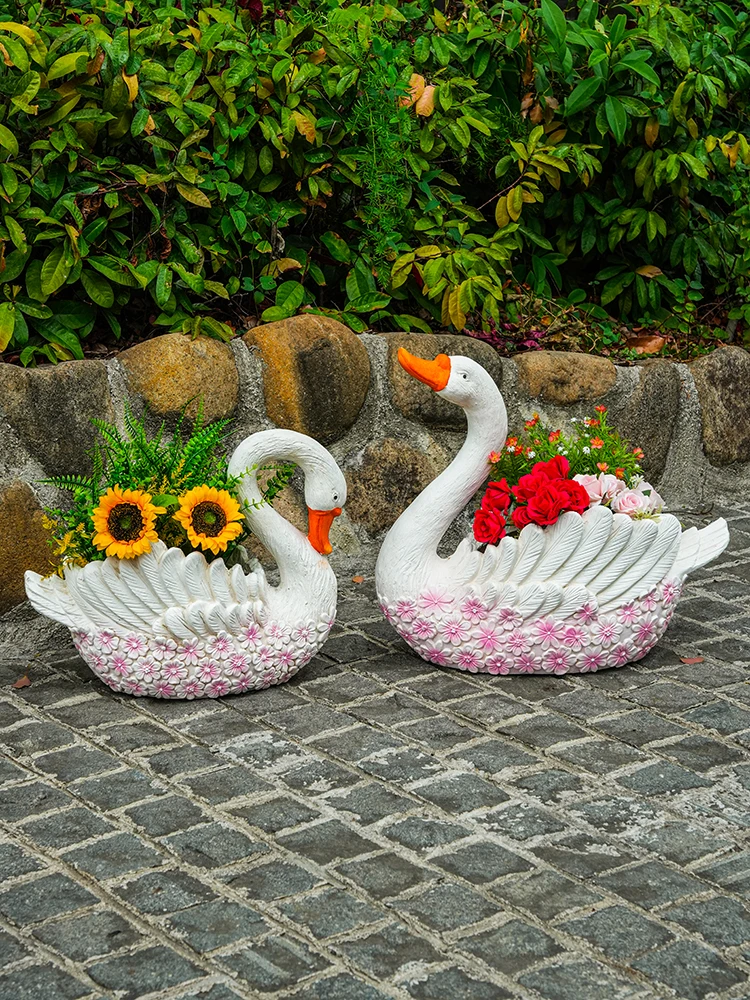 Large Outdoor Swan Flower Pot Creative Courard Balcony Arrangement Garden Decoration Kindergarten Artistic Ornament