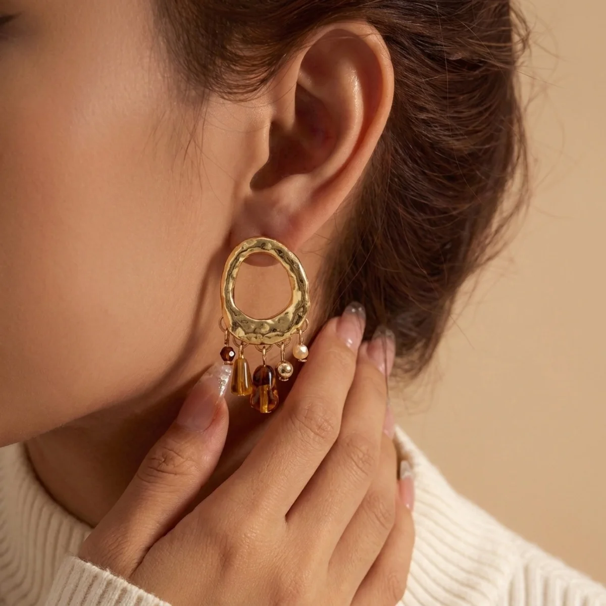Vintage Unregelmäßige Gehämmerte Kreis-Amber-Harz-Perlen Quasten-Ohrringe für Frauen Charmante Geometrische Statement-Ohrringe Schmuck – Detail 4