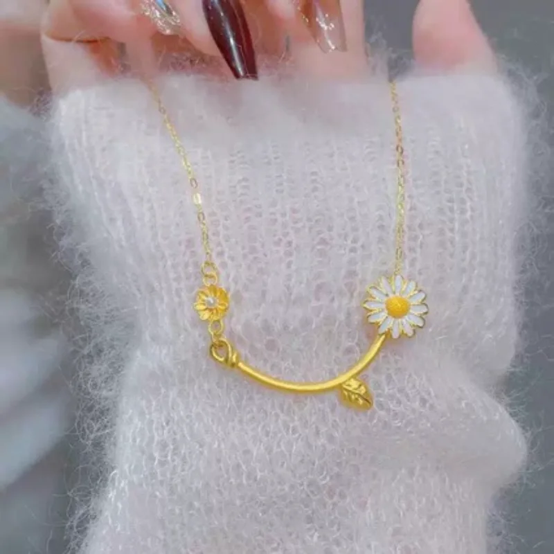 

Alluvial Gold Cute Romantic Daisy Chain Pop Smile Cherry Blossoms Sun Fashion Jewelry Women's Clavicle Chain Pendant New 2024