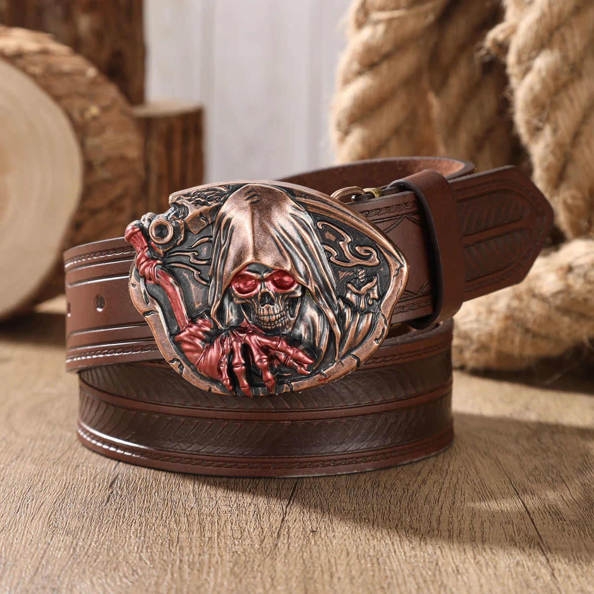 A Retro Western Cowboy-Style Belt Suitable for Both Men and Women. PU Leather Embossed Belt