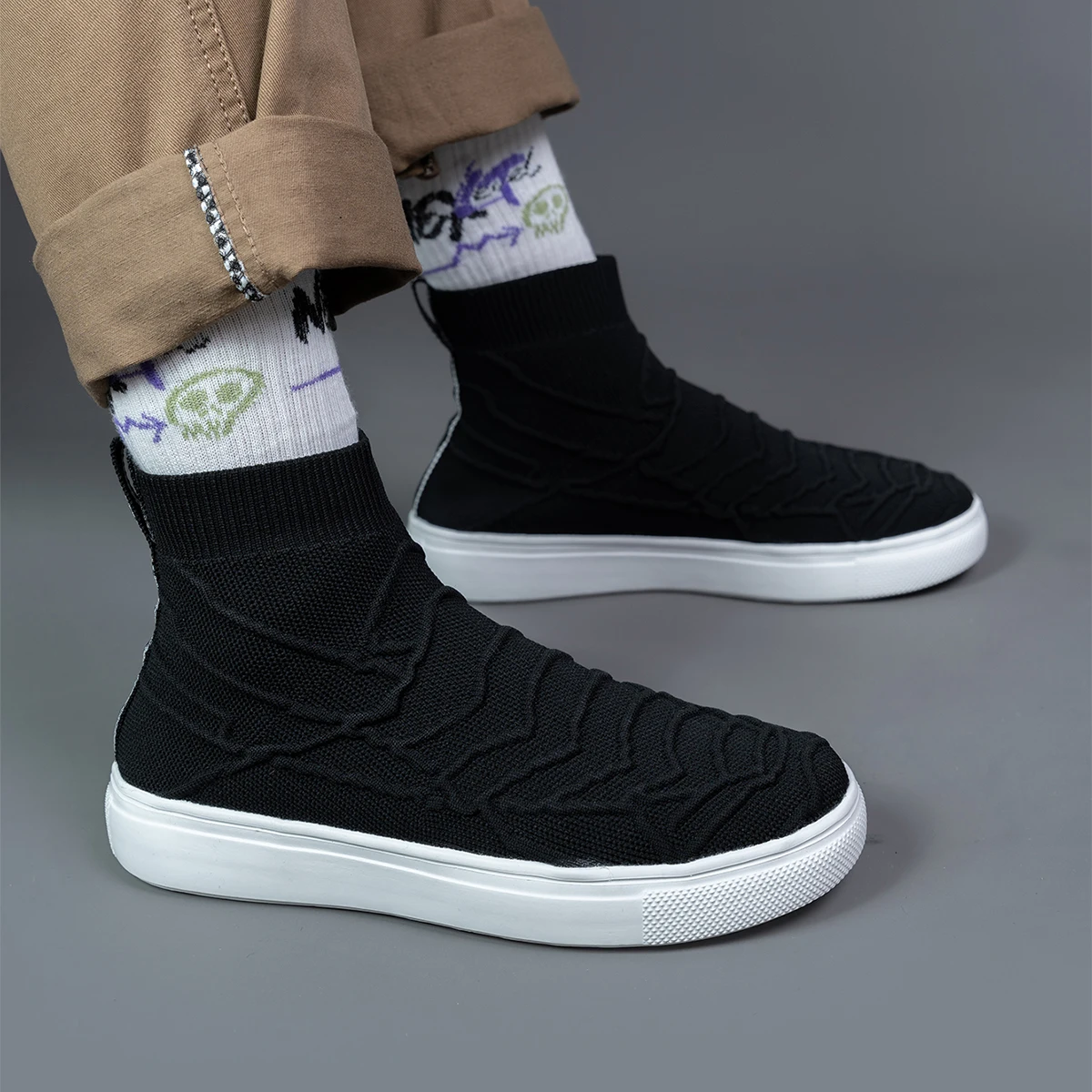 New Unisex Casual Sports High-Top Board Shoes Fashionable All-Season Travel Boots Daily Morning Run Sneakers