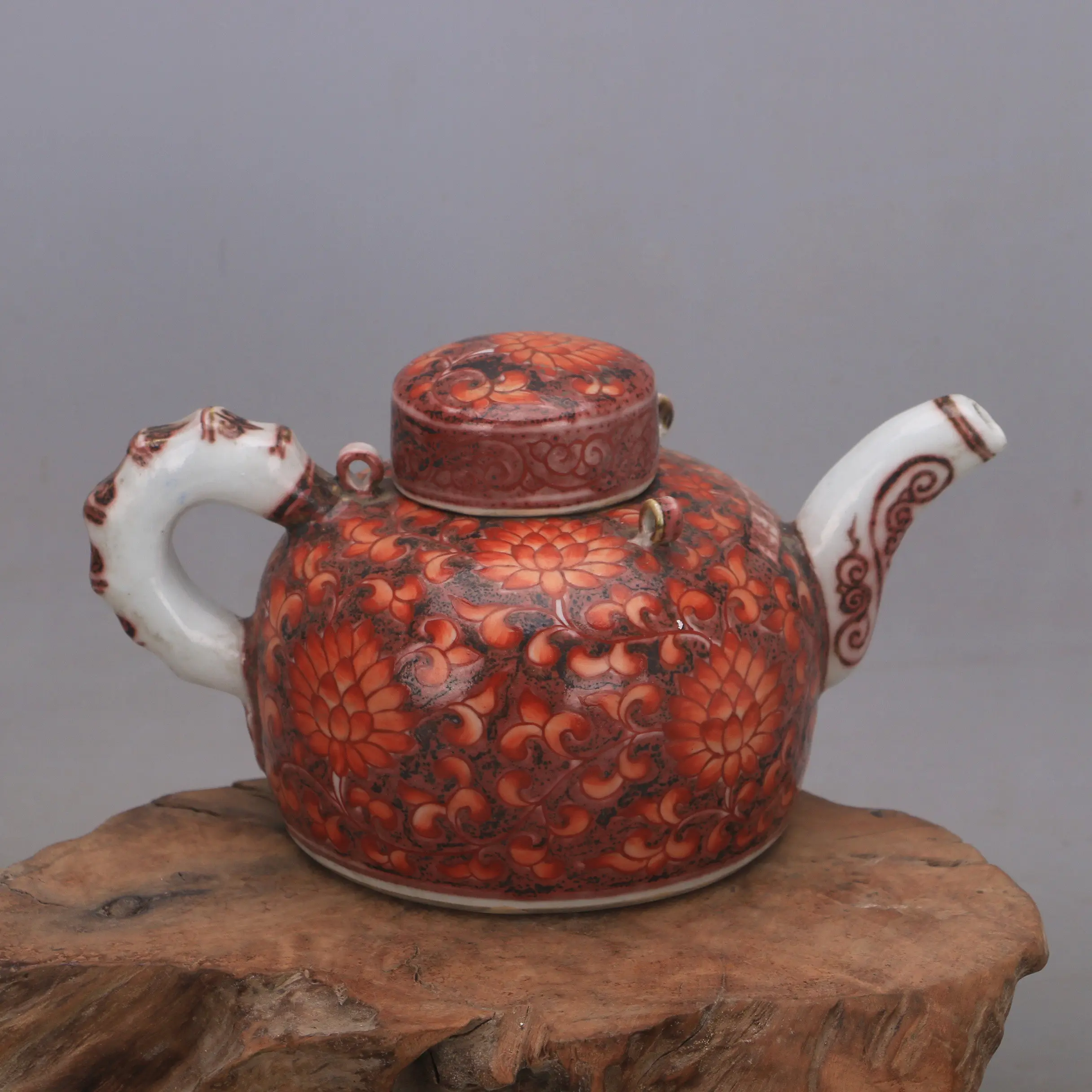 Xuande Style Underglaze Red Interlocking Lotus Dragon Handle Ewer Gold Trim Home Decor Gift