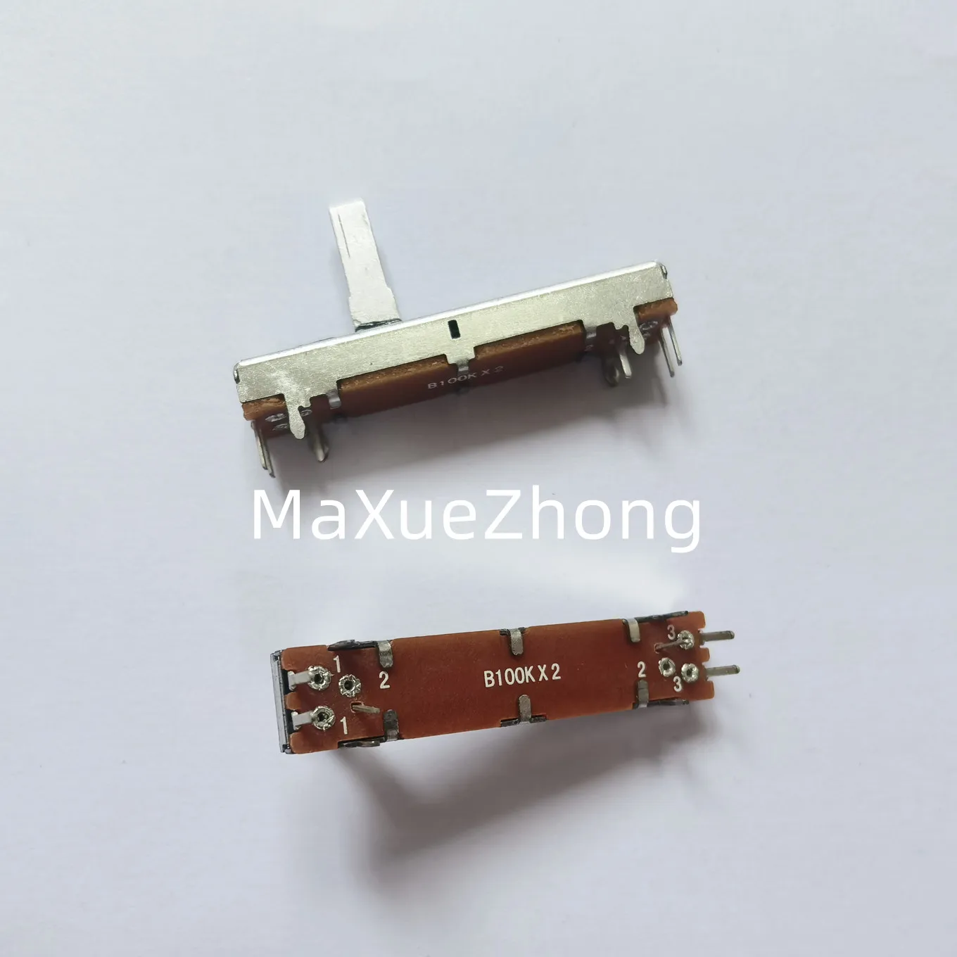 Original new 100% 3021G B100K 45mm 4.5cm straight sliding push-pull potentiometer adjustable light mixer faders (SWITCH)