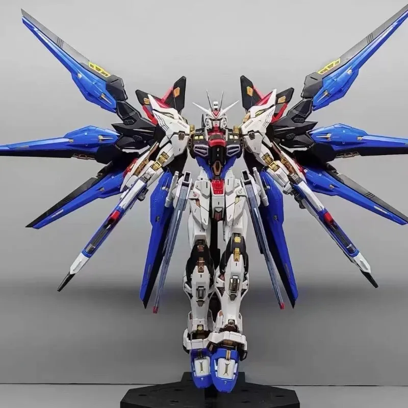 

Xun Xin Model Mgex 1/100 Strike Freedom Assembly Model Movable Joints High Quality Collectible Robot Kits Models Kids Gift