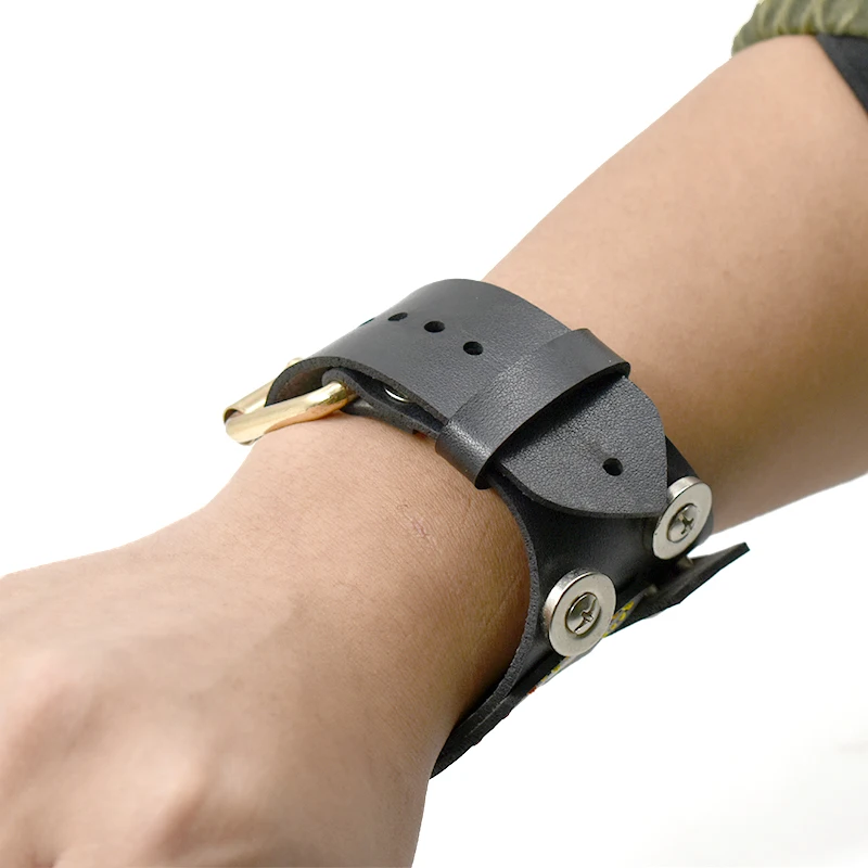 1pcs Magnetic Wrist Guard Fishing Reel Hunting Accessories Adjustable Fish Shooting Wrist Guard High Quality Slingshot Accessori