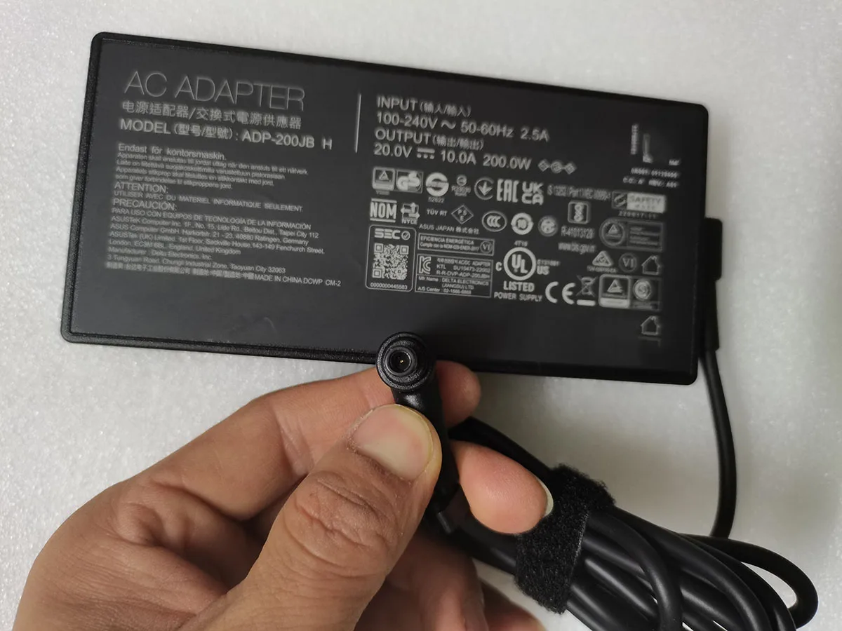 Imagem -03 - Adaptador ac para Asus Zenbook Pro 14 Oled Ux6404vi-p1058x I913900h Rtx4070 Oem 20v 10a 200w 60 mm Adp200jb h 0a00101120400