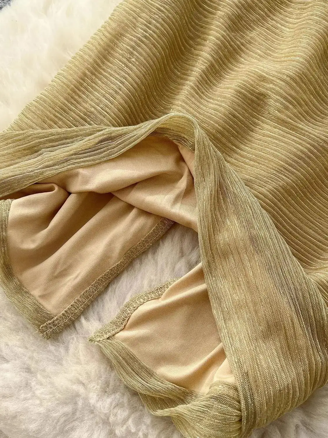 Women Sexy Lantern Sleeve Golden Bright Silk Folds Bodycon Dresses Elegant V Neck Floral Beading Evening Party Sheath Vestidos