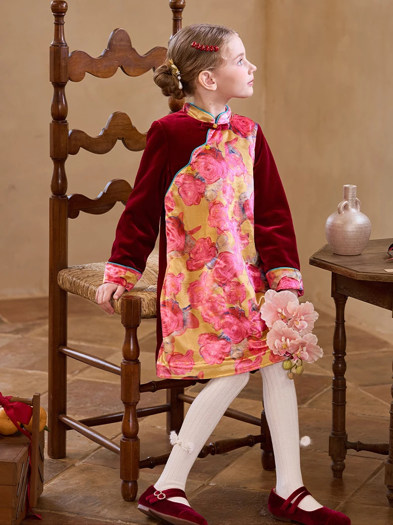 

Girls' Lunar New Year Dress Christmas Wear Modern Chinese-style Quilted Cheongsam in Festive Red Winter Party Dress Floral Print