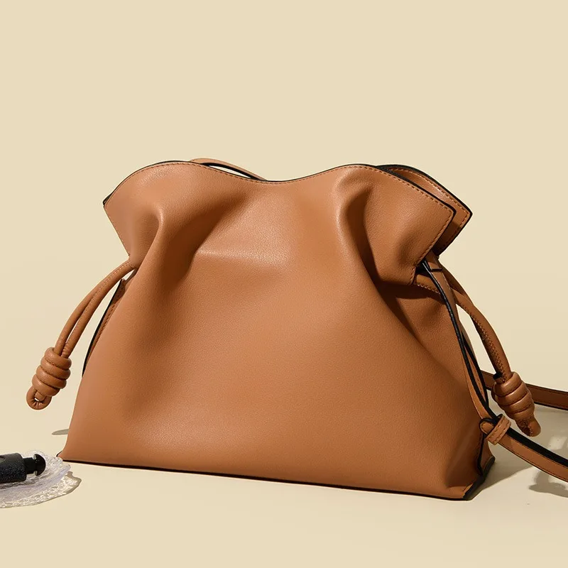 Bolsa feminina de couro PU, bolsa de ombro plissada, estilo inglês, designer de luxo, tendência da moda, Promot, 2024