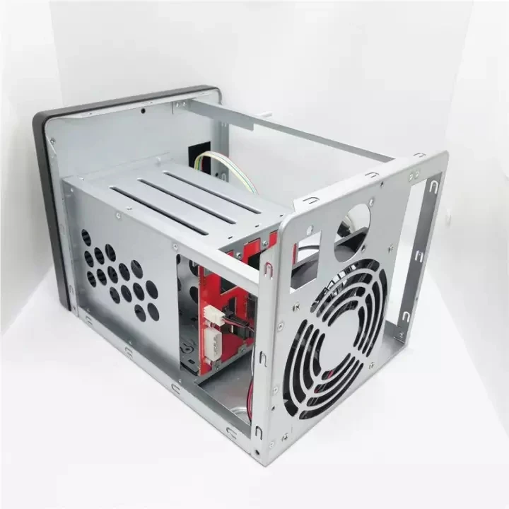 Obudowa NAS z 4 dyskami Możliwość wymiany podczas pracy Domowe miejsce do przechowywania Prywatny serwer w chmurze 4 Pusta obudowa NAS