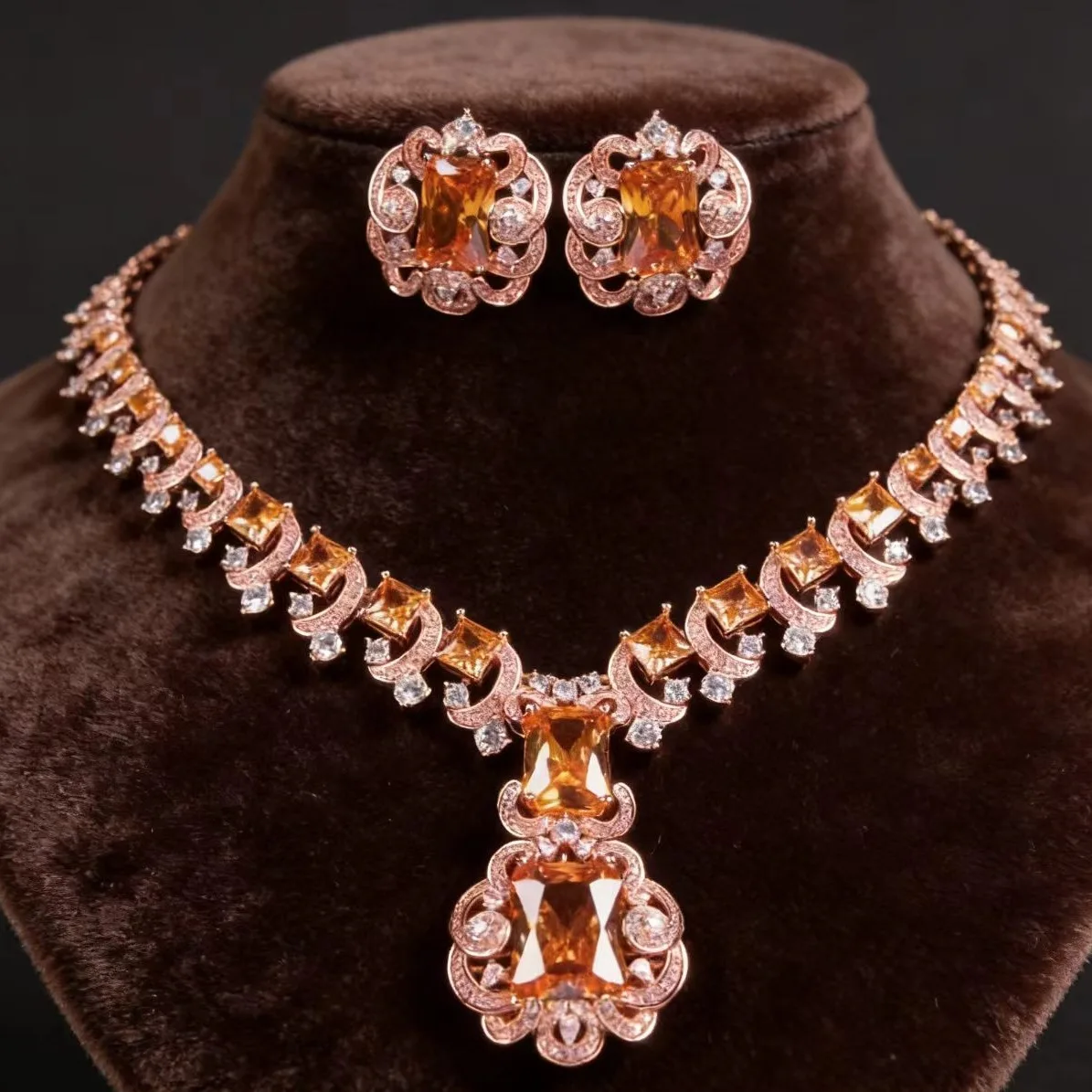 

Women Palace Style Full Diamond Zircon Water Drop Necklace & Dangle Earrings Set Elegant Formal Dinner Luxury Jewelry Gift