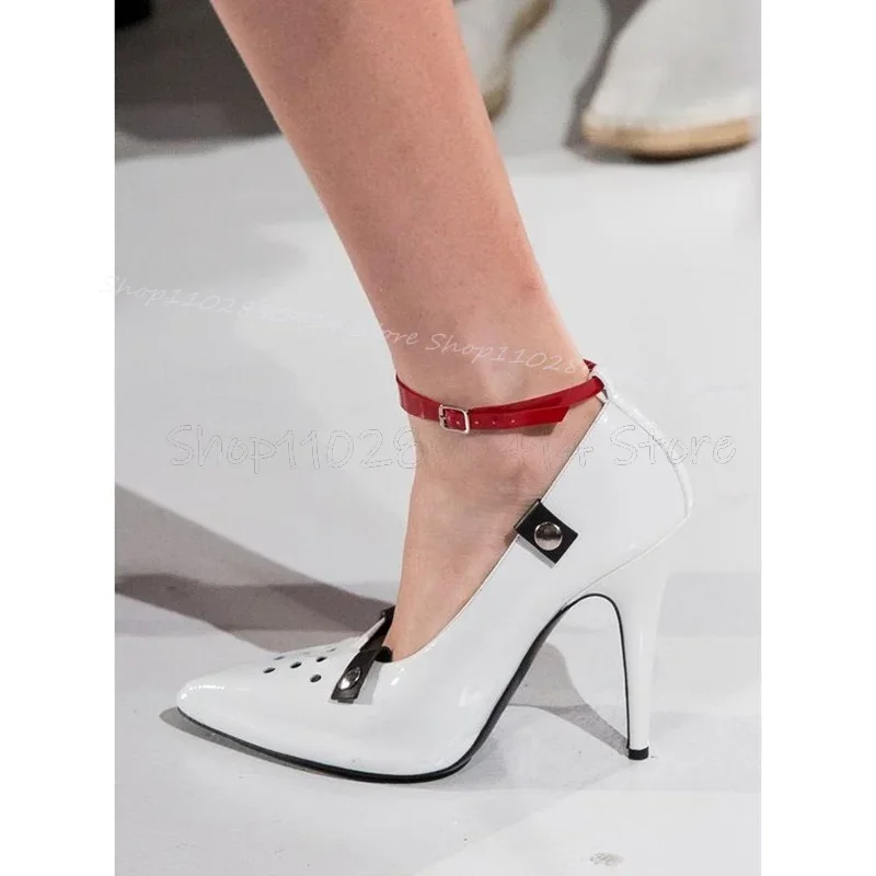 Rivetti bianchi Decor Décolleté a punta traspiranti Décolleté con fibbia alla caviglia Scarpe da donna Tacchi alti sottili Pista 2025 Zapatos Para Mujere