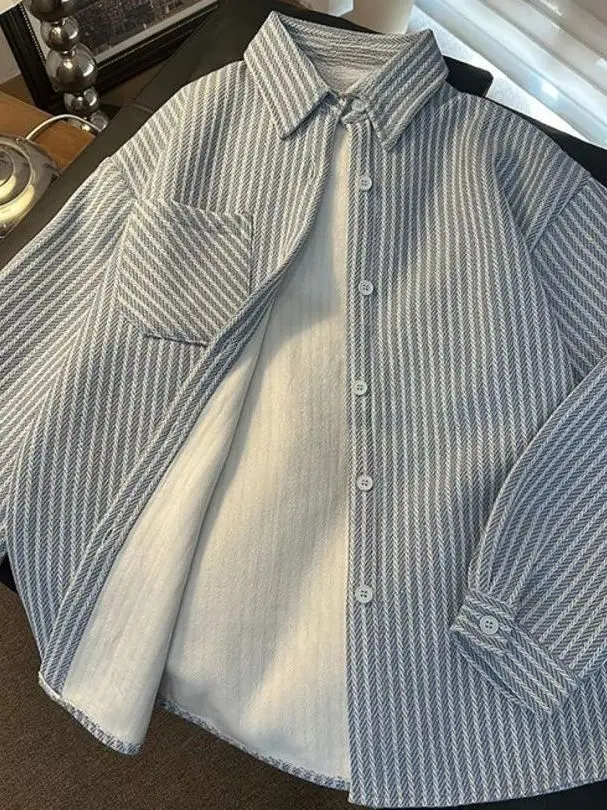 

Мужская полосатая рубашка с длинным рукавом, повседневная, весенне-осенняя, новая модель, свободного кроя, модная верхняя одежда, молодежная, на пуговицах, пальто