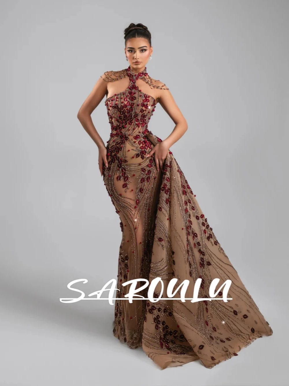 

Chic Halter Richly Beaded Evening Dress With Side Tail Gorgeous Appliques Pearls Bodycon Prom Gown Customized For Formal Events