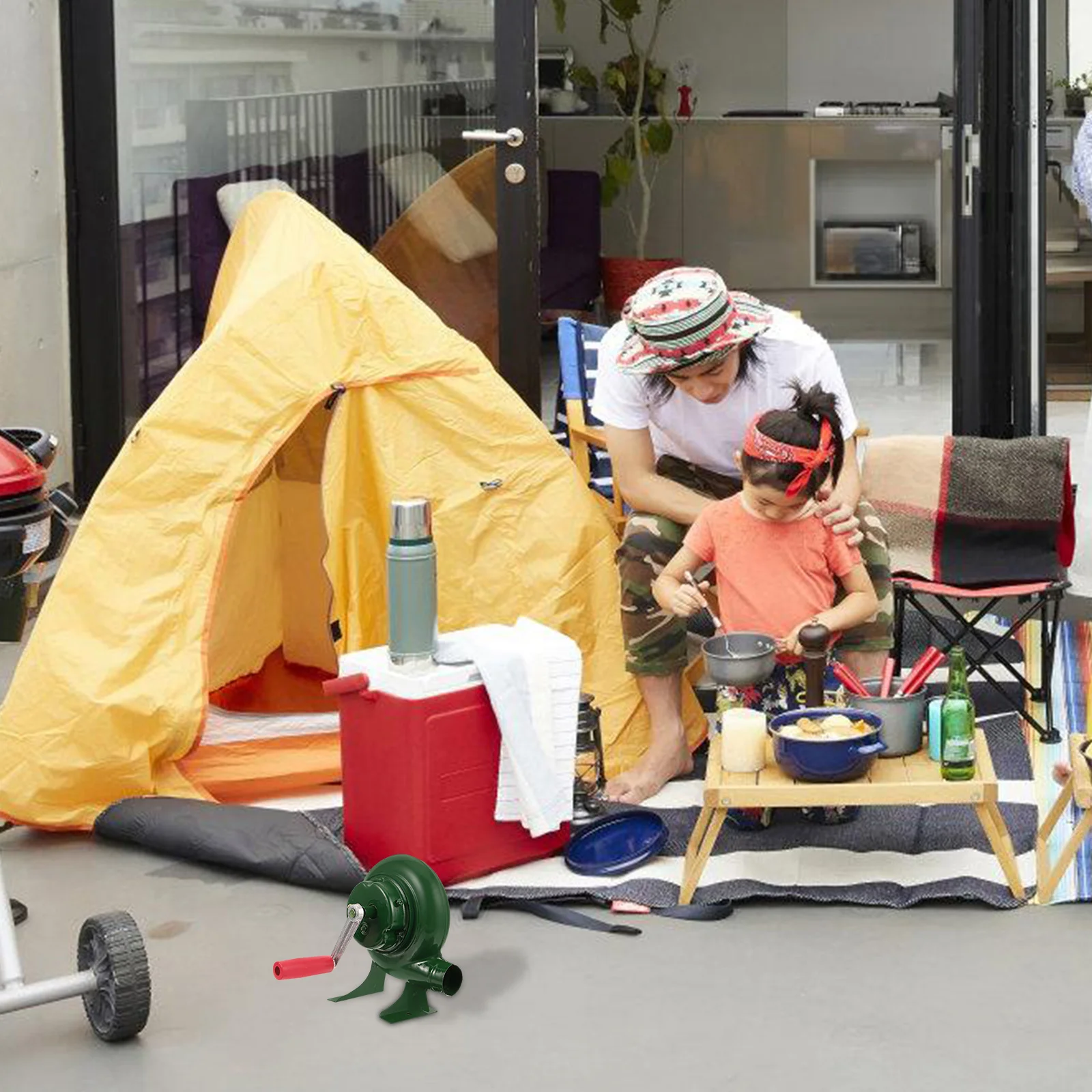 

Hand Crank Blower Fan for Bbq Camping Fireplace Portable Manual Air Blower Sturdy Iron Construction Quick Ignite Charcoal