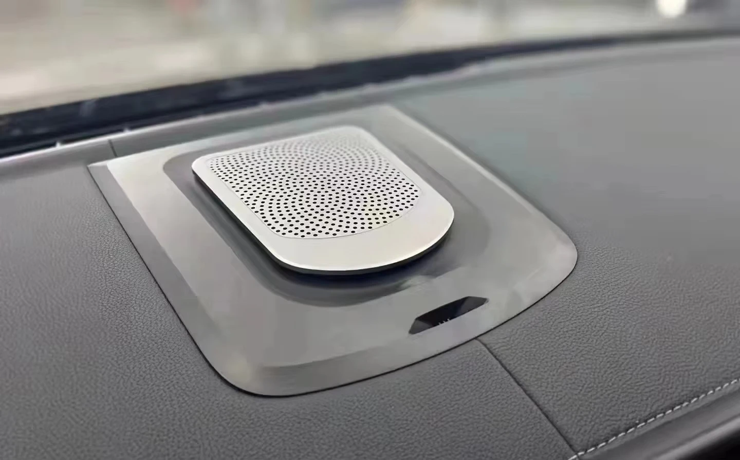 Car Speakers Dashboard Lifting Loudspeaker Multi-Color Switching Tweeter