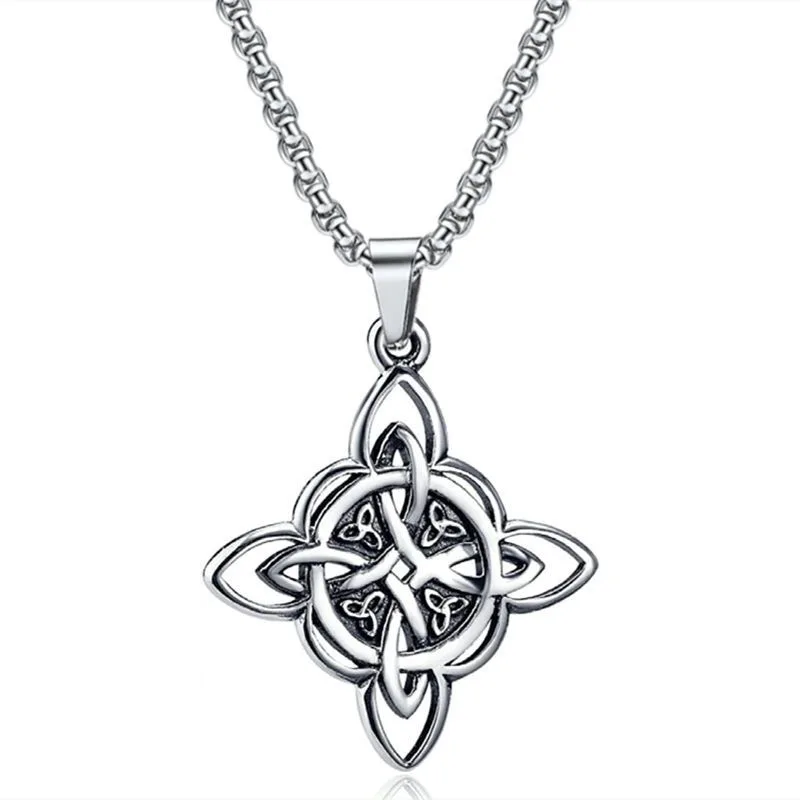 قلادة عقدة الساحرات، قلادة عقدة سلتيك مع Triquetra Trinity