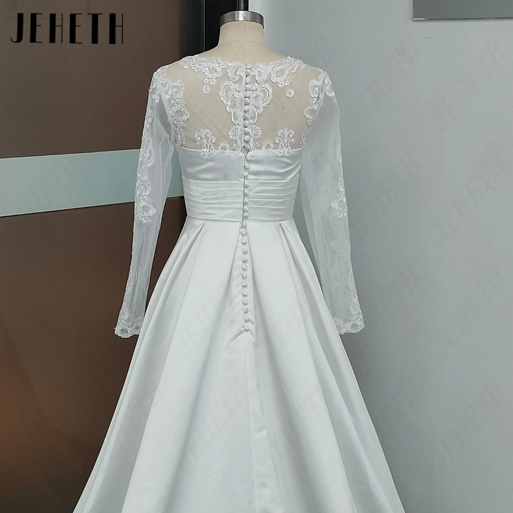 JEHETH Elegant Lange Ärmel Satin Brautkleid A-Linie Spitze Applikationen Mit Tasche Brautkleider Rundhals 2027 Personalisiert Brautkleider Kehrauschlepp Vintage Große Größe Illusion Rücken Für Frauen – Detail 4