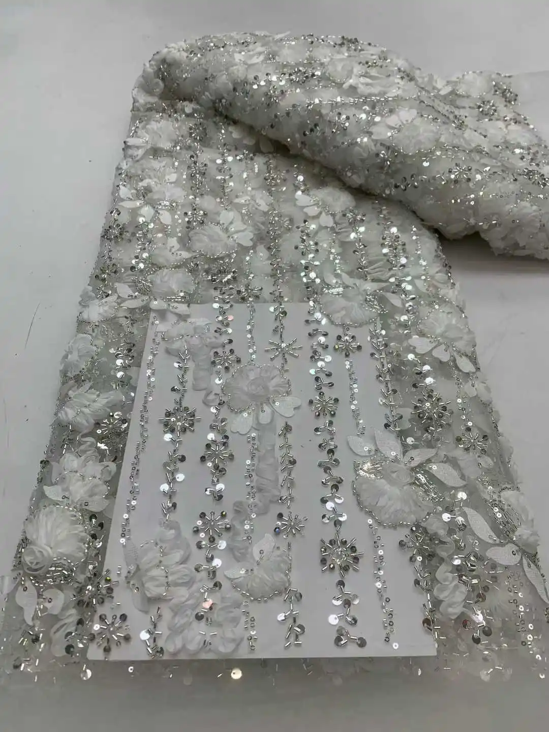 

Роскошная африканская коричневая кружевная ткань с бисером и пайетками, 5 ярдов, 3D-кружево с бусинами, вышитое кружево для шитья