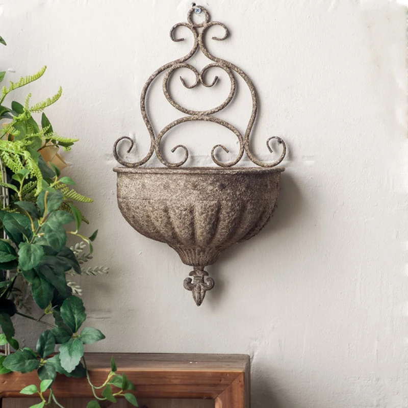 Simple semicircular wall hanging flower pot made of old iron art balcony aisle decorative green plant pot pendant ornaments