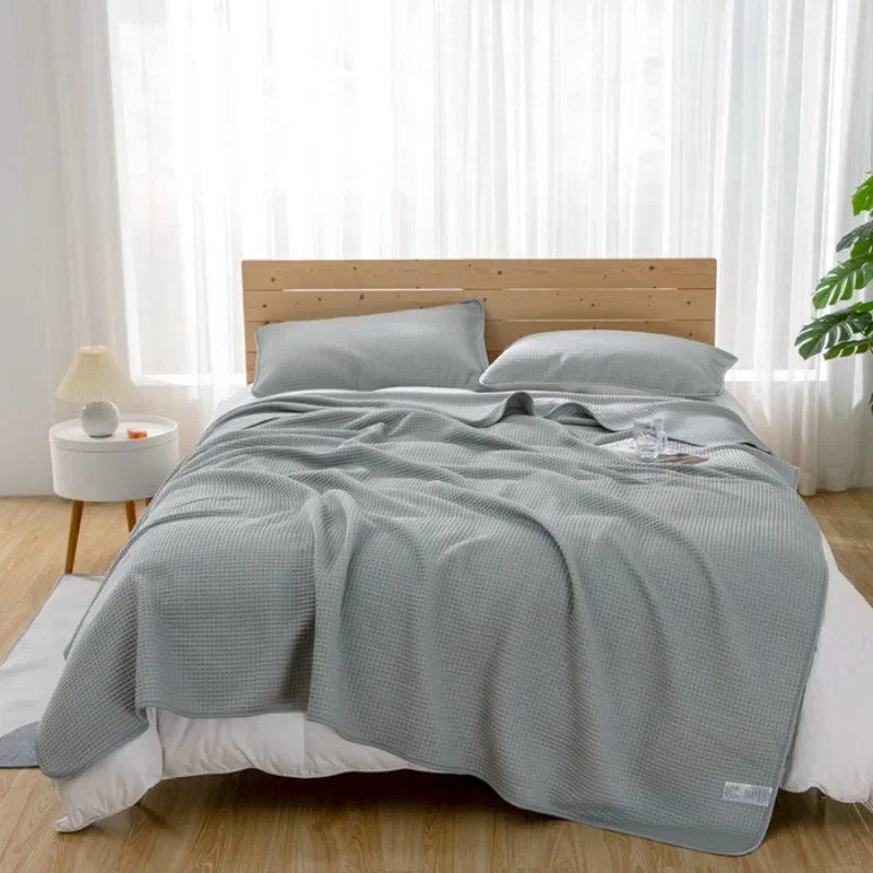 

2025 New Double sided PE Quick Cooling High Cooling Summer Quilt Breathable Humidity Extreme Narrow Side can Machine Washable