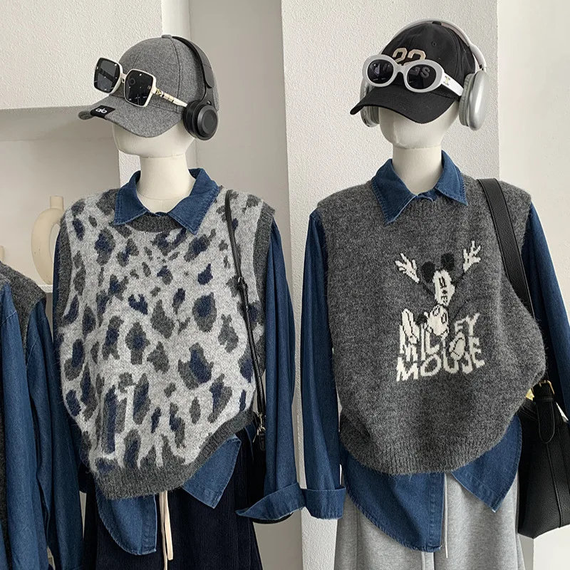 

Oum мультяшный круглый трикотажный жилет Ne Svel с воротником на одной пуговице, длинный све, джинсовый комплект из двух предметов, 6089, женский S...