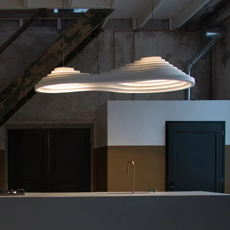 Lampe Suspendue en PE au Design Artistique Moderne, Luminaire Décoratif d'Nik, Idéal pour une Salle à Manger, un Bar ou une Cuisine