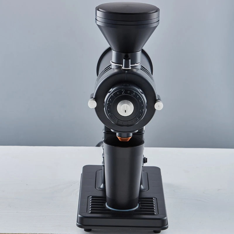 

Кофемолка с титановым лезвием 78 мм «Акульи зубы», 10 уровней регулировки помола, латунный отсек для молотого кофе