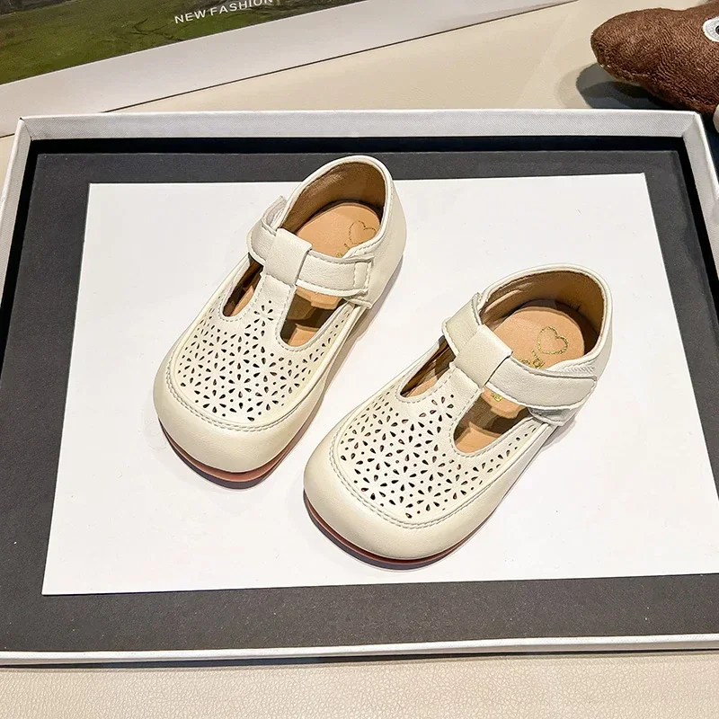 2025 Summer Women's Baby Casual Shoes Children's Sandals Hollow Princess Shoes Children's Soft Bottom Sandals Retro Style