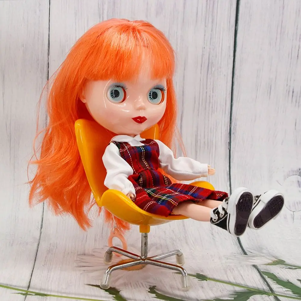 Miniaturmöbel Puppenhaus Stühle Simulation Freizeit Stuhl Mini Stuhl Maßstab 1/6 Mehrfarbiger Eierstuhl aus Kunststoff Spielhaus