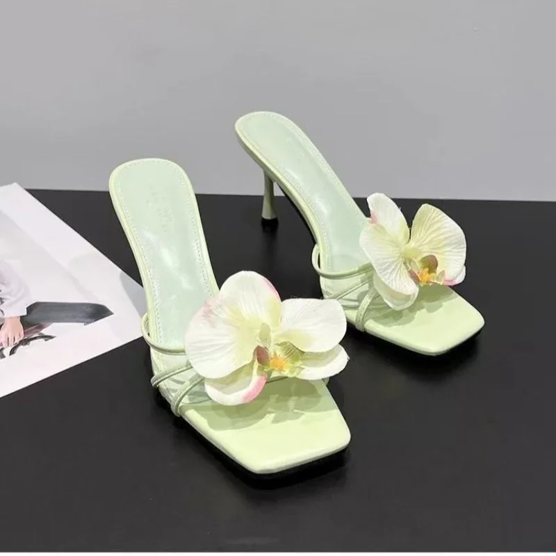 sandales-a-talons-hauts-decorees-de-fleurs-vertes-pour-femmes-en-ete-2025-pantoufles-elegantes-a-talons-fins-pour-femmes-sandales-a-bout-carre