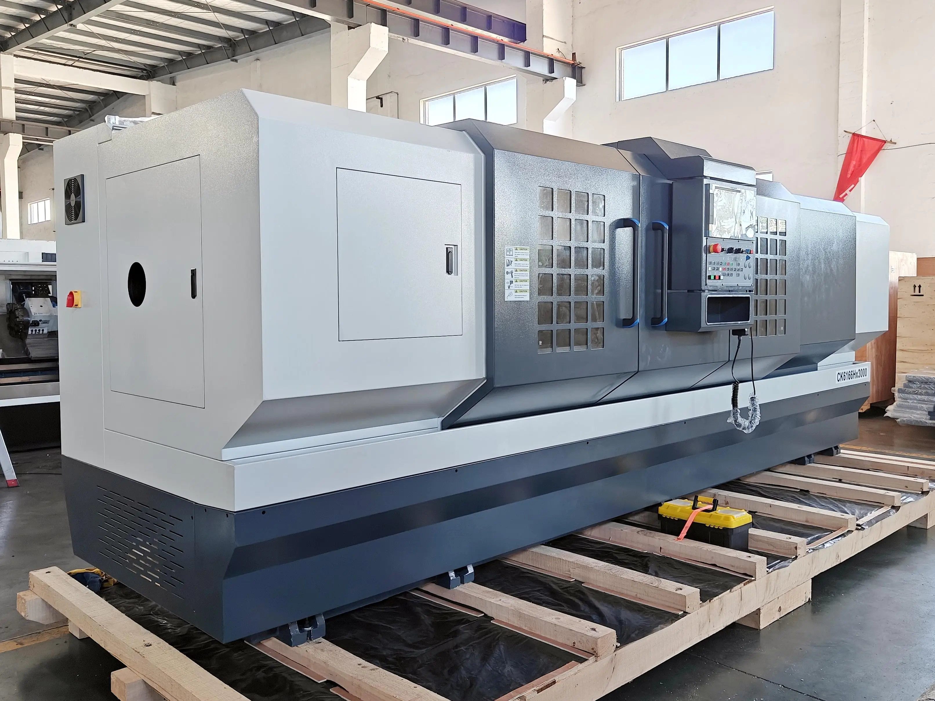 Tokarka CNC z płaskim stołem CK6166H/3000, automatyczna, szybka, do obróbki metalu, system FANUC/GSK