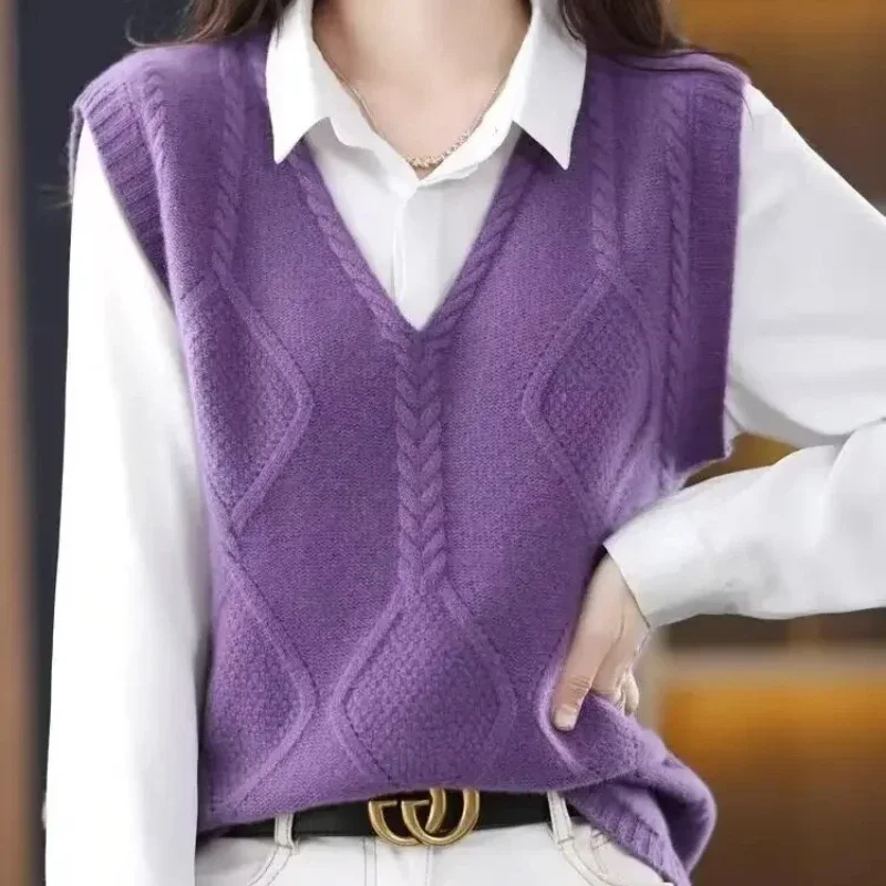 Waistcoat Korean Style Clothing Spring Autumn V-Neck Female Sweater Winter 2024 Sleeveless Fashion Luxury Women's Knitted Vest