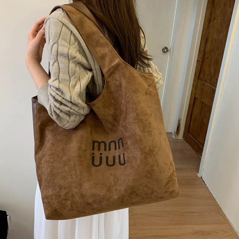 Women's Luxury Leather Crossbody Bag Elegant Designer Shoulder Handbag Classic Tote For Modern Chic Style