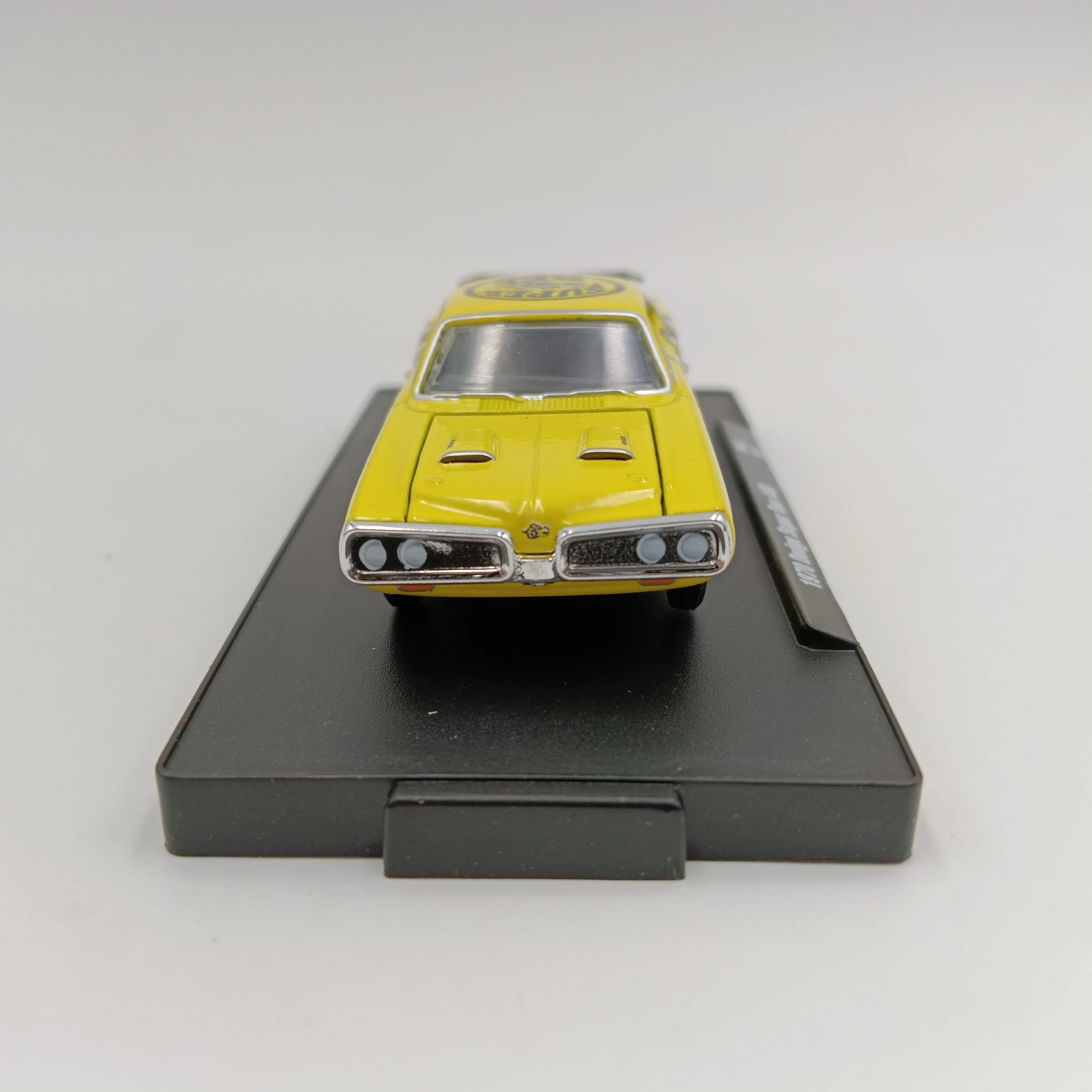 M2 Machines 1:64 1969 dodge bee 440 alloy model kids gifts