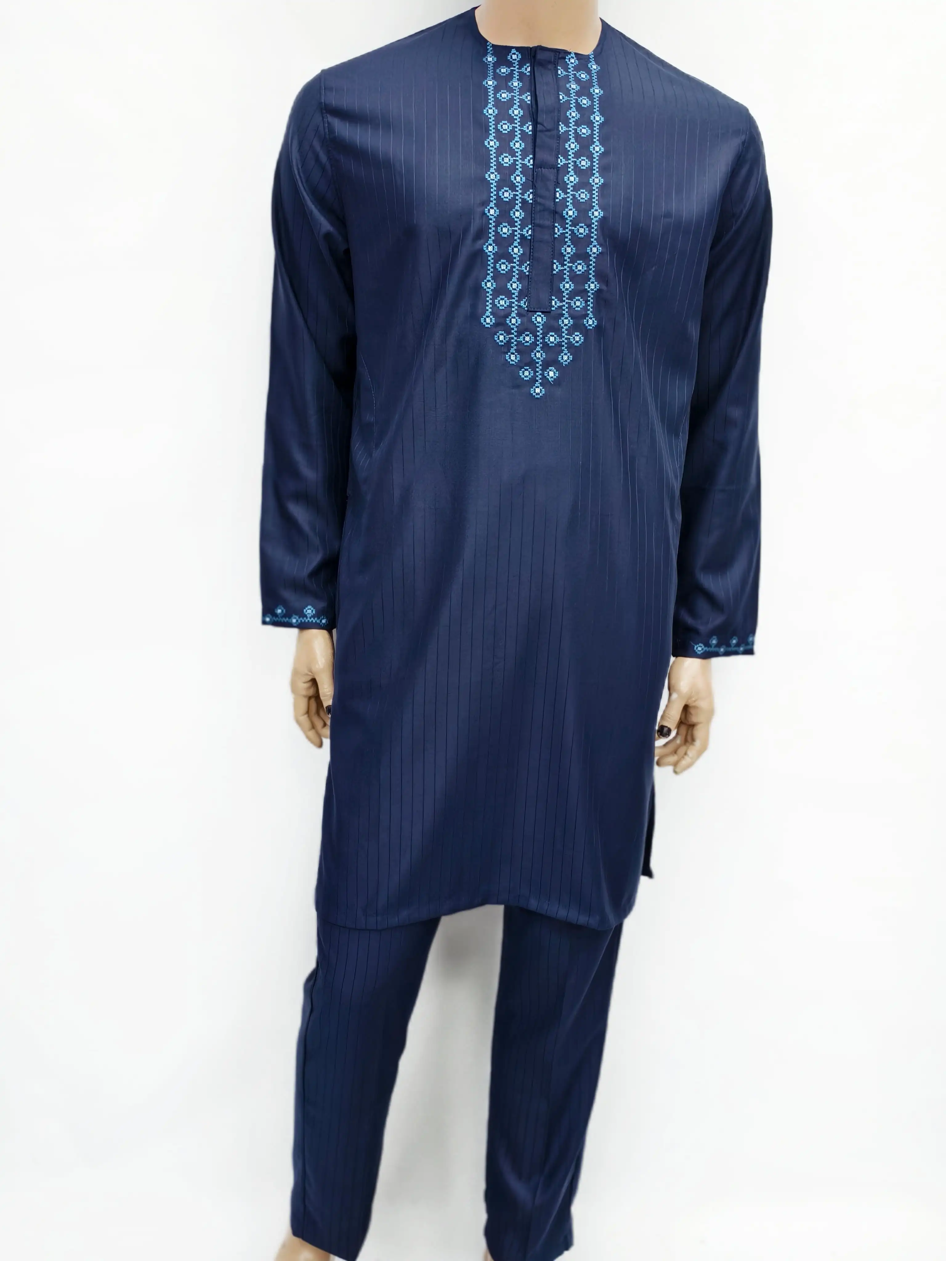 Africano Musulmano Islamico da Uomo Moda Moderna Preghiera Eid Abito Manica Lunga Girocollo Ricamato Arabo Jubba Thobe Abbigliamento