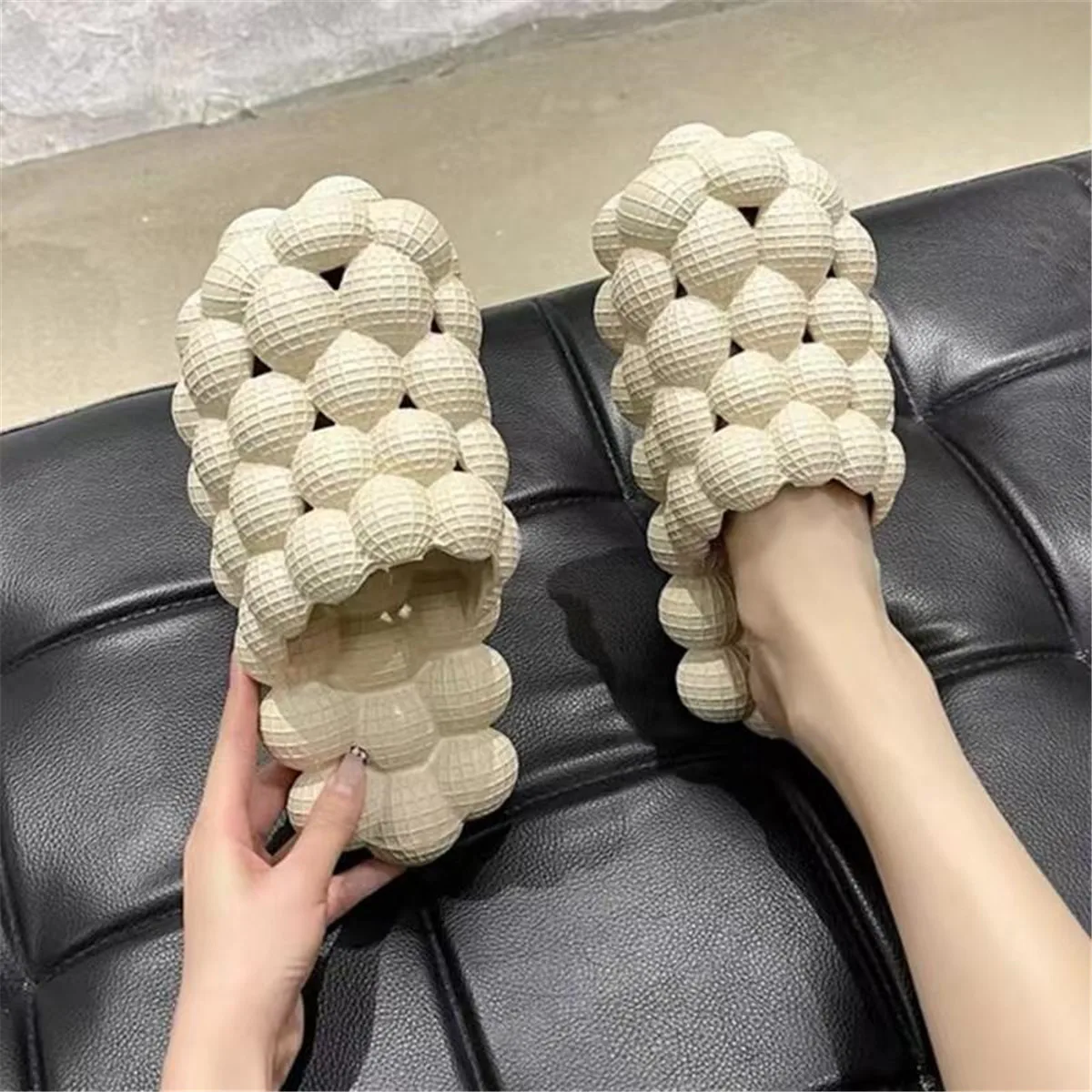 Women Man Soft Bubble Slippers Fashion 2023 New EVA Cool Home Beach Shoes Massage Sole Slippers Designer Indoor Peanut Slipper