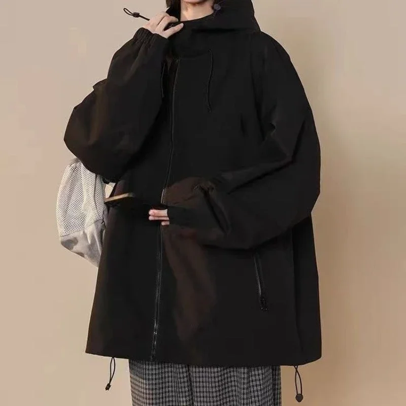 

​ Водонепроницаемая ветровка, куртка 2025 года, новый дизайн, свободная повседневная ветровка для занятий спортом на открытом воздухе с капюшоном для осенне-зимних походов ​