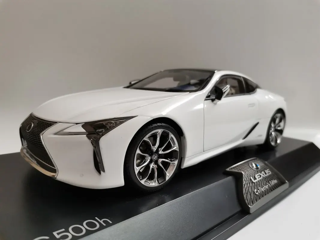 

Оригинальная заводская модель Lexus LC500h 1:18 из литого сплава, коллекционное издание, настольное украшение, подарок для автолюбителей