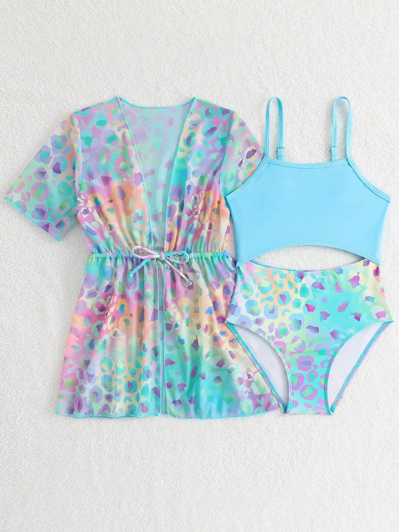 

Женский комплект из двух предметов: купальник и кимоно с леопардовым принтом для пляжного отдыха