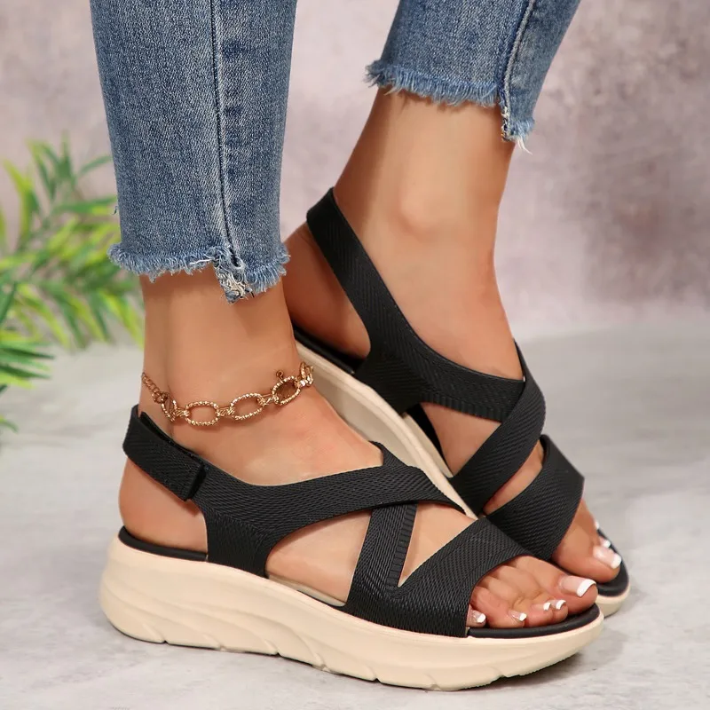2026 Summer New Sandals Women's Versatile Breathable Lightweight Beach Shoes - view 4