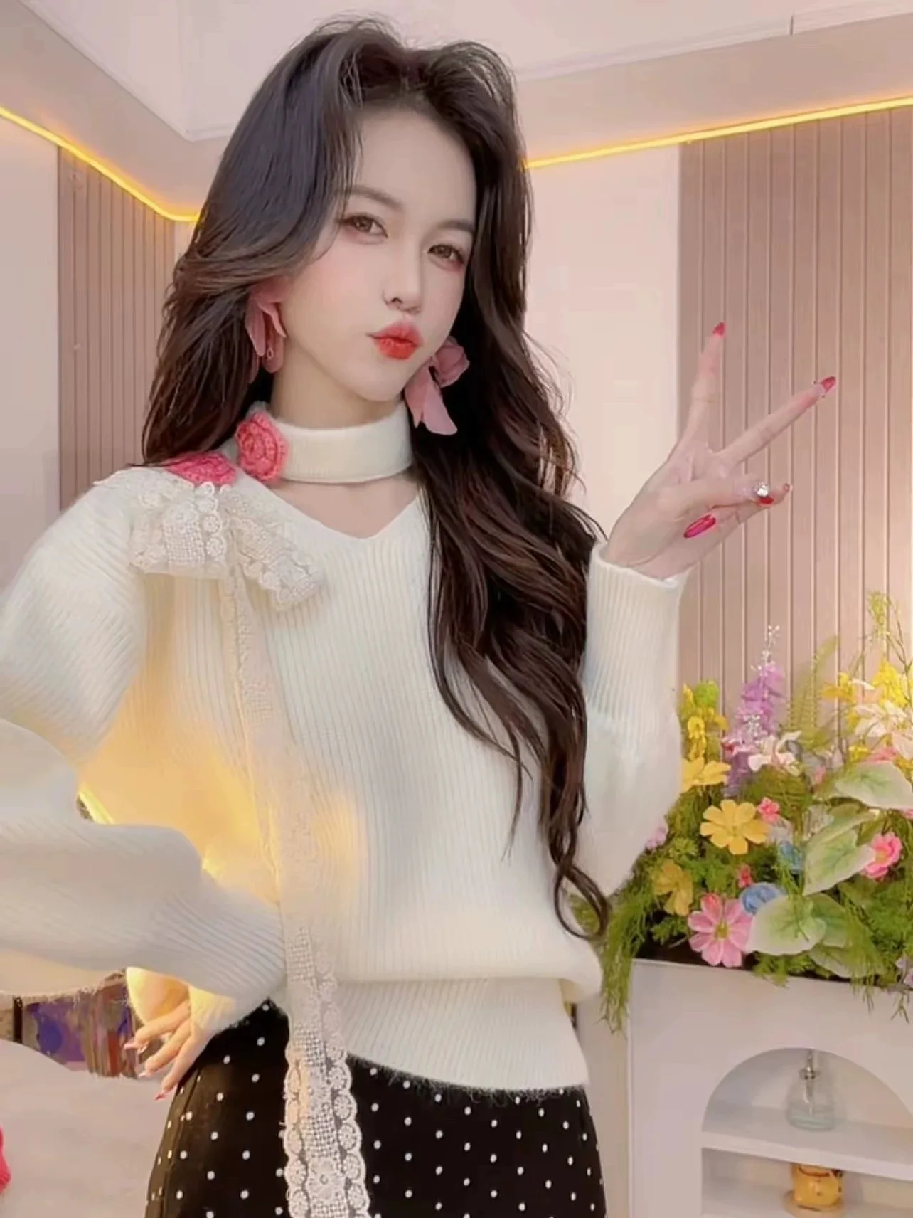 Maglione lavorato a maglia da donna autunno inverno Design in pizzo floreale 3D Faionable Versatile Nodo Aosphere Feeling Sweet S...