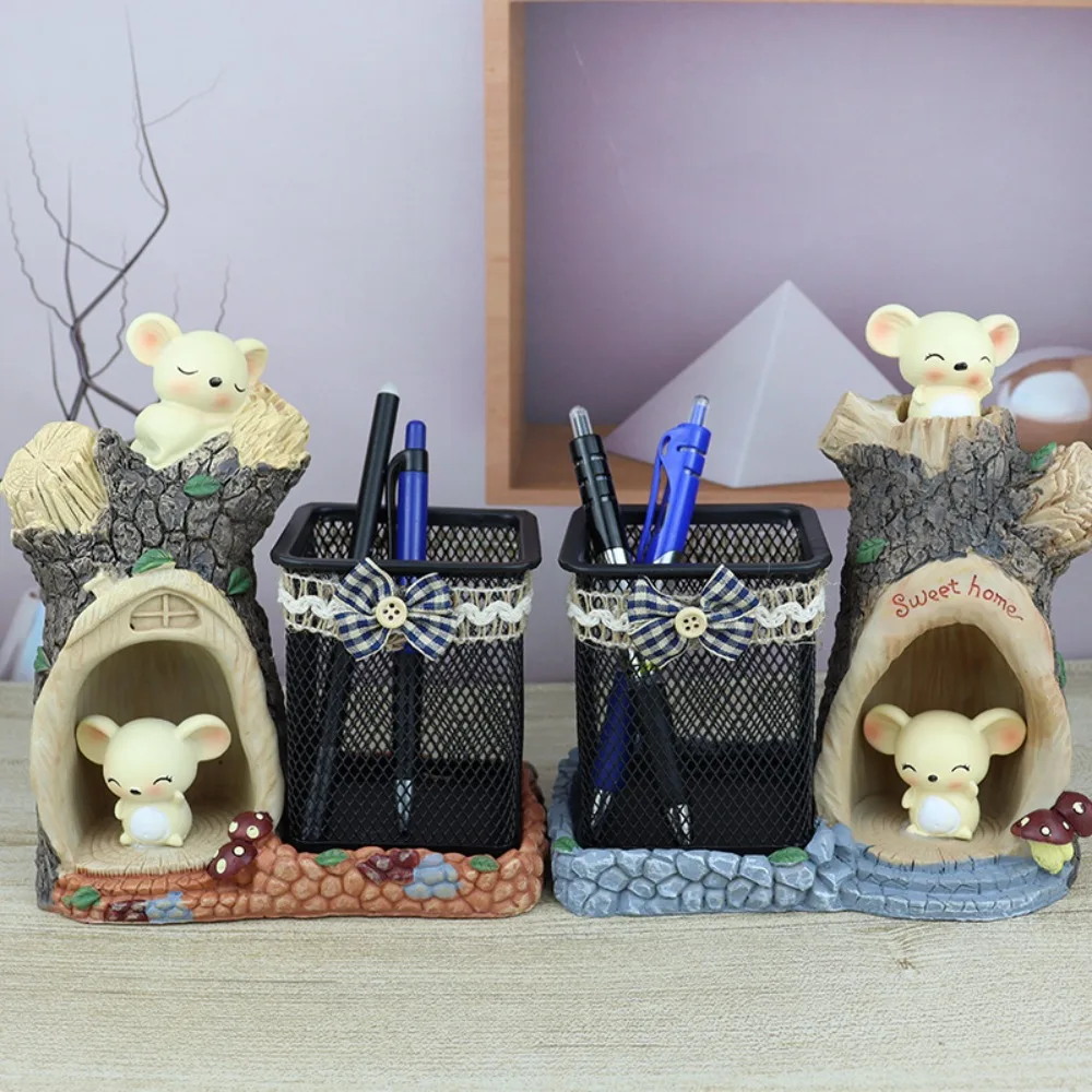 

Large Capacity Pastoral Mouse Pen Holder Resin Multi-functional Desktop Storage Box Cute Metal Iron Bracket Tree Hole Pen Holder