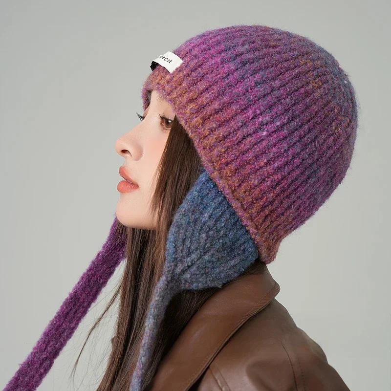 Gorro de vuelo degradado para mujer, gorro de lana con personalidad, Color contrastante, protección para los oídos, frío, Invierno