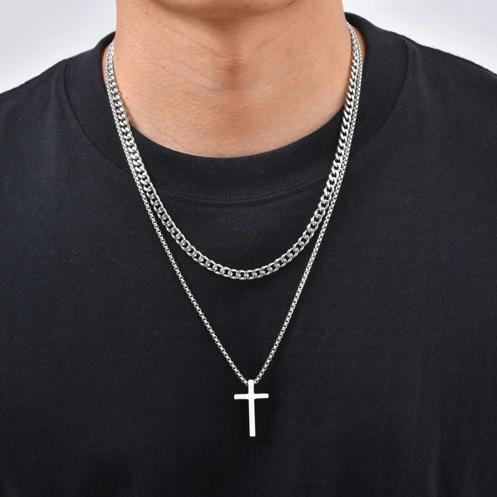 Vnox Mehrschichtige Kreuz-Halskette, Edelstahl-Mehrfachketten-Halsketten mit gedrehtem Panzerketten-Anhänger, Hip-Hop-Schmuck mit religiösem Motiv für Männer. – Detail 5