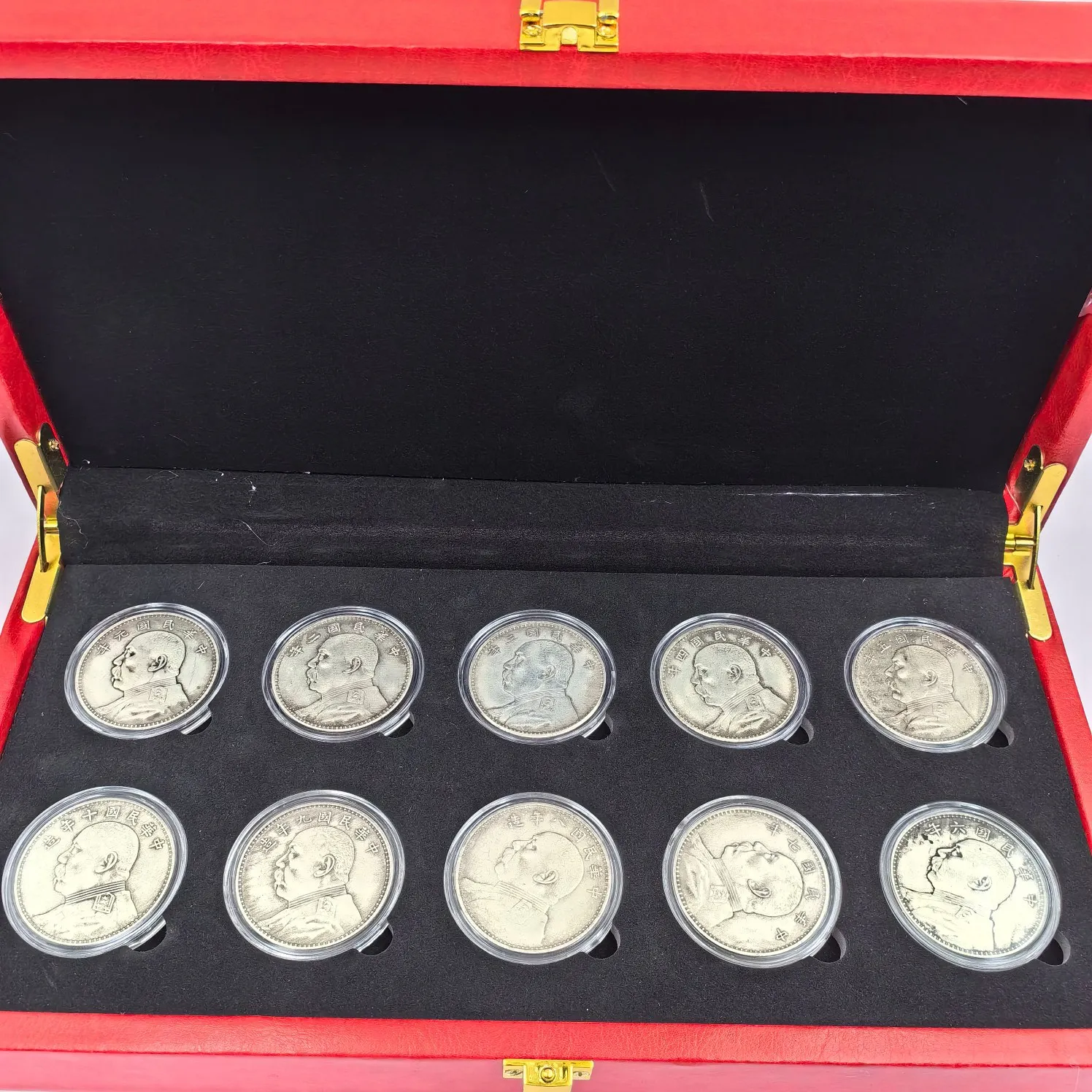 

Top 10 Treasures of Craft Silver Yuan Box Set Collectibles Ornaments